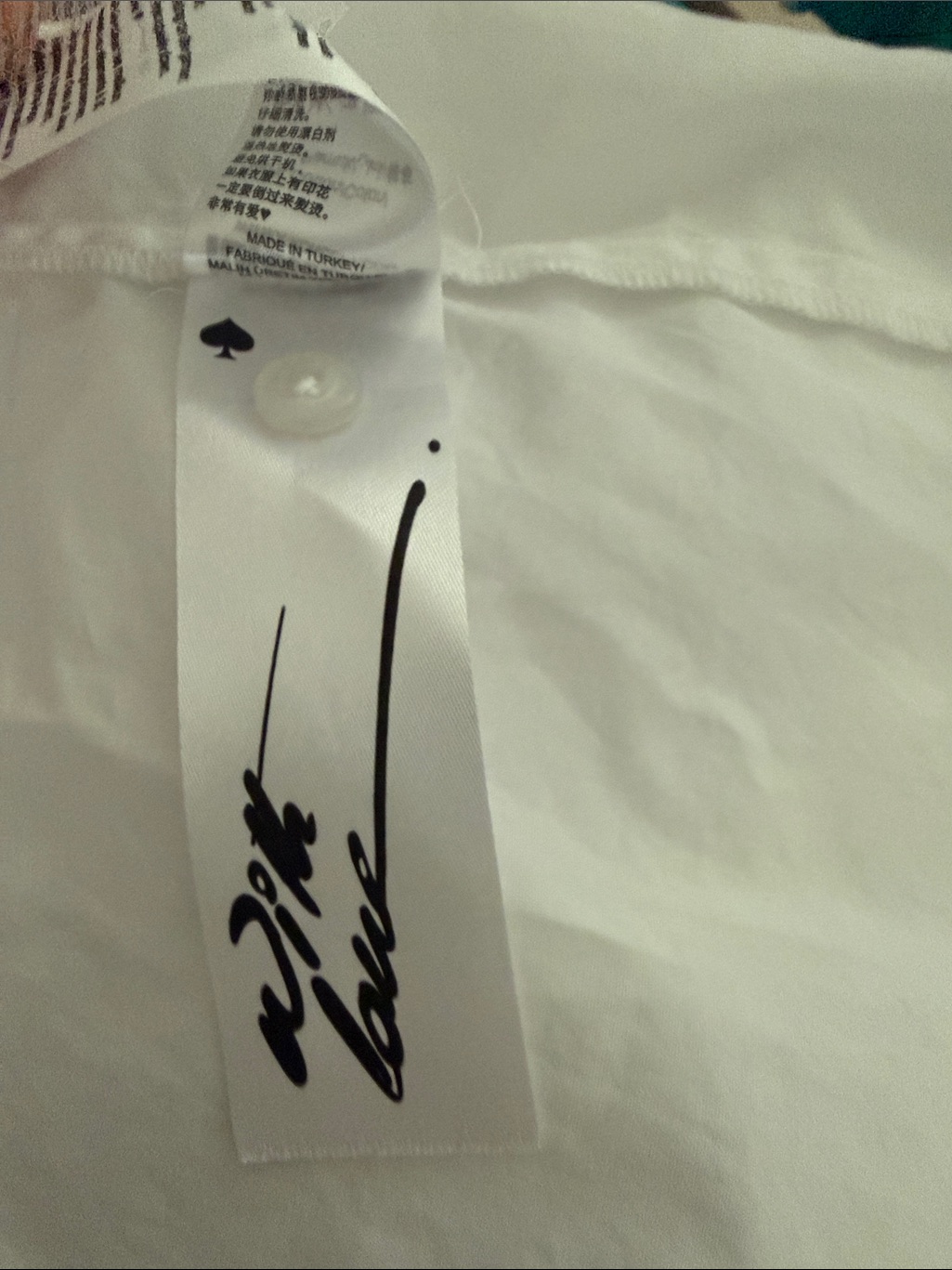 Kkoncept Shirt With Red Lip Collar Embroidery — image 3 of 6